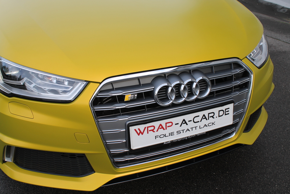 Audi S 1 Car Wrapping in gelb matt