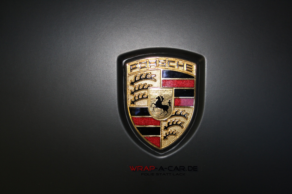 Porsche Cayenne Folierung in schwarz matt
